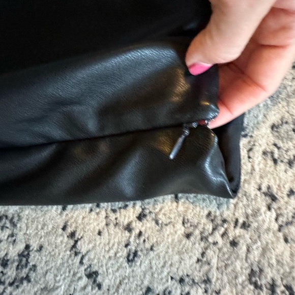 Fabletics faux leather leggings size large - Picture 2 of 5